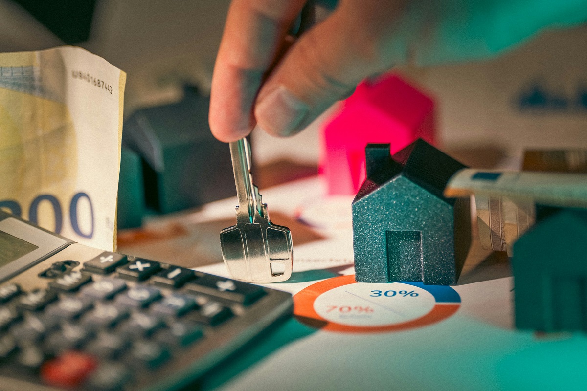 How to Invest in Real Estate With Little Money: Leverage and Financing Strategies